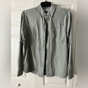 Men’s size large long sleeve outdoor shirt